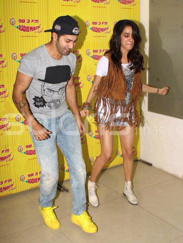 VarunsTeam's tweet photo. [Pic Set] @Varun_dvn n @ShraddhaKapoor Promotes ABCD 2 At Radio Mirchi (6) http://t.co/TujvpArrFD