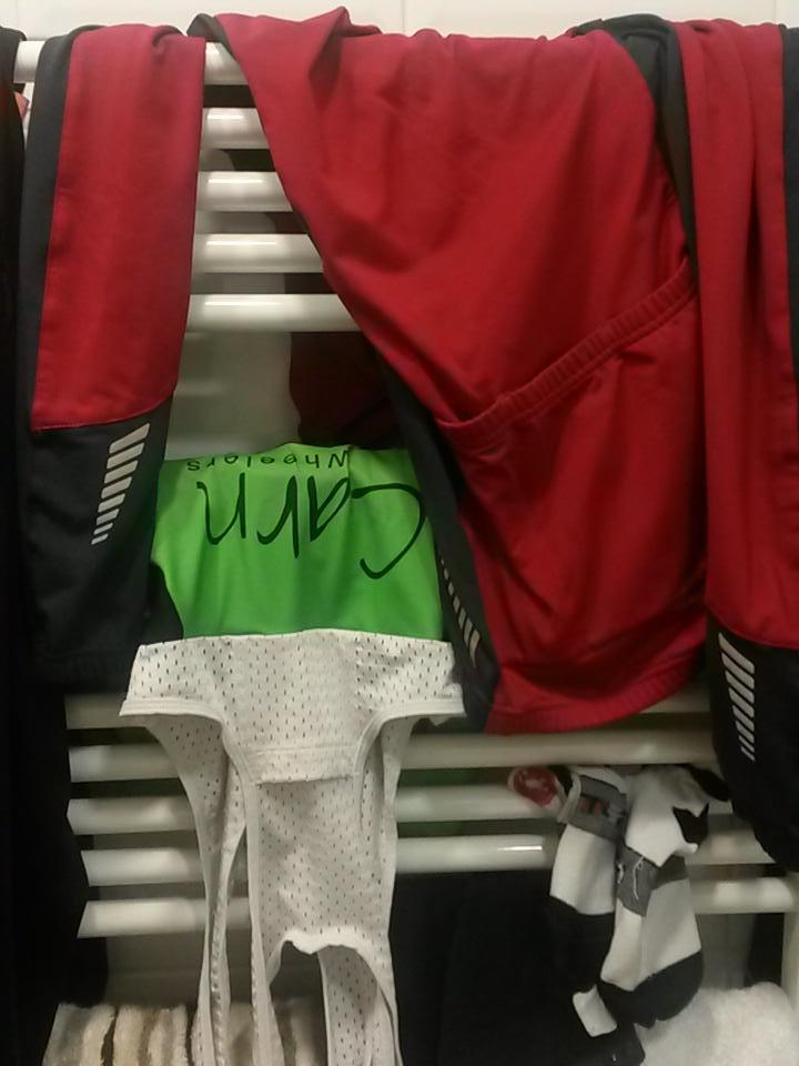 eunanmca's tweet photo. Kit still soaking from this morning :( #firstworldproblems http://t.co/L4iYbHjcDF