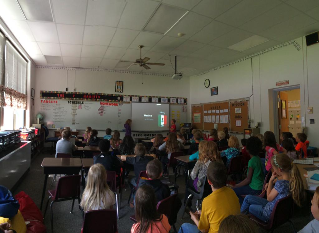 coachelman's tweet photo. Our third graders using #googlepresentation to convince their classmates to visit a country they researched. http://t.co/z7NqOWPZdd