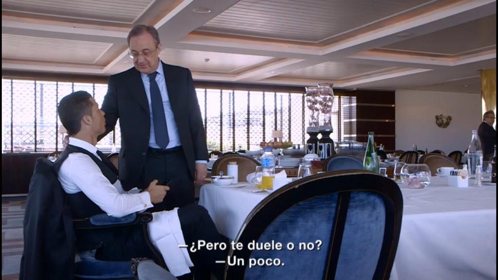 musicoloko7's tweet photo. Brutal conversación antes de la final de Lisboa entre FloPer y CR7

COMPROMISO señores, y algún iluminado lo vendería http://t.co/yOLdPj2PAI