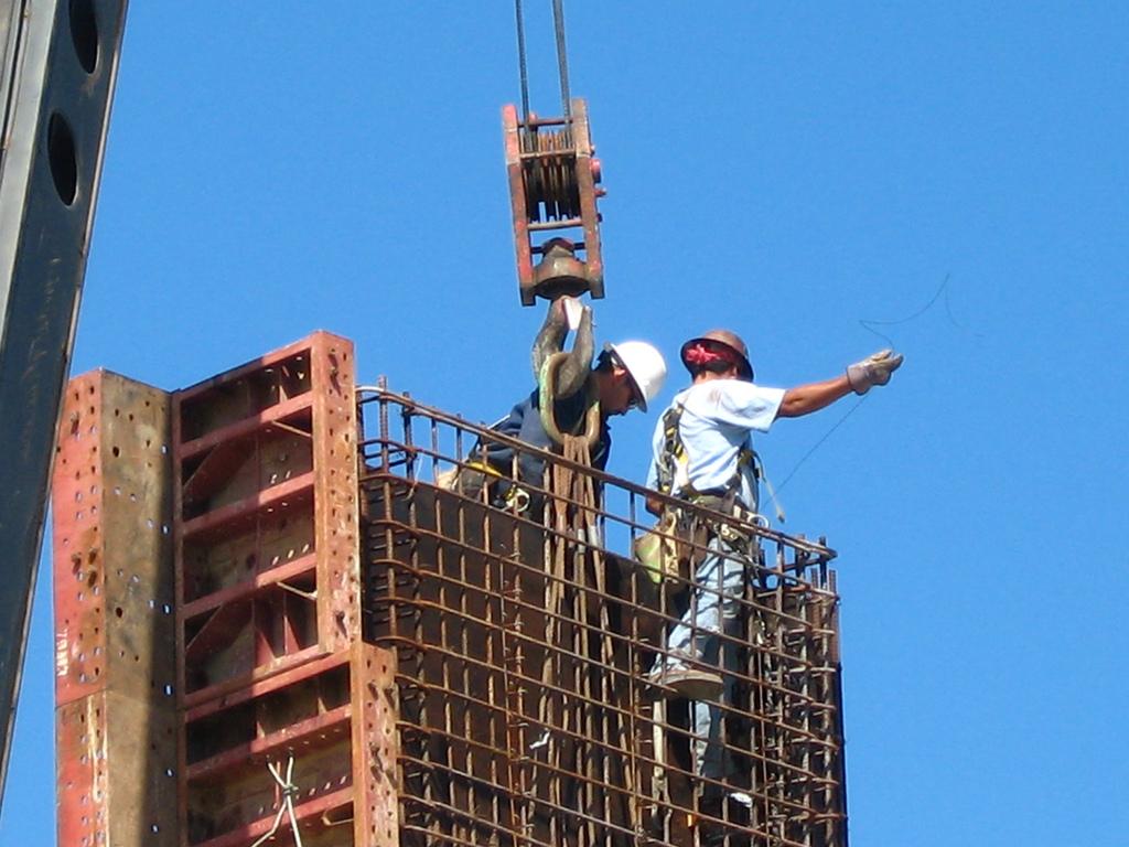 LiveParkhill's tweet photo. Changes are on the horizon for downtown #Steinbach.  #NewConstruction #Community http://t.co/MK1lHt8mB4 http://t.co/Sld6bgRmx2