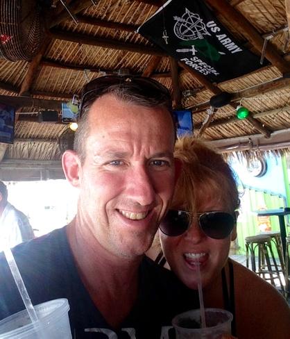 Redley71's tweet photo. #tikibar, #thisdrinksucks! http://t.co/XVc3lUI0Ad