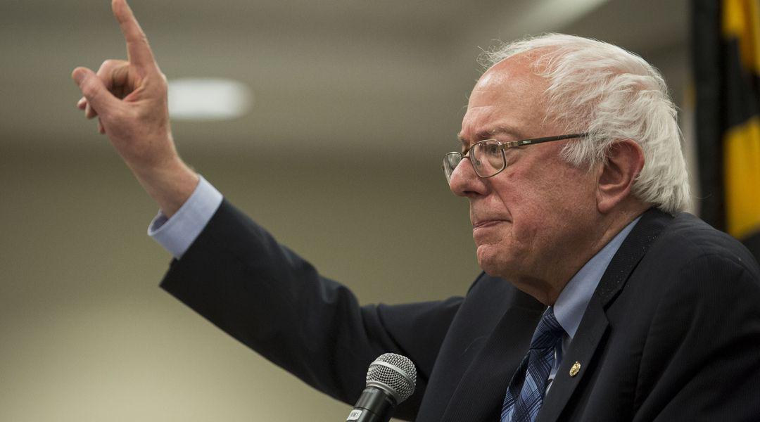 voxdotcom's tweet photo. Bernie Sanders’s plan to make college free by taxing Wall Street, explained: http://t.co/KjtUVeoggY http://t.co/e5hzorMyEM