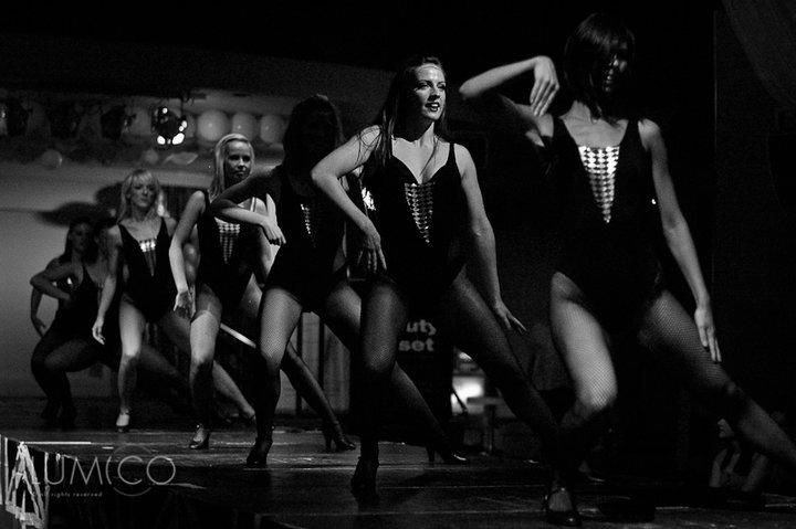 Let us know what you think :) youtube.com/watch?v=0dOHto… #cancan #charleston #dancers #performers #showgirls #commercial
