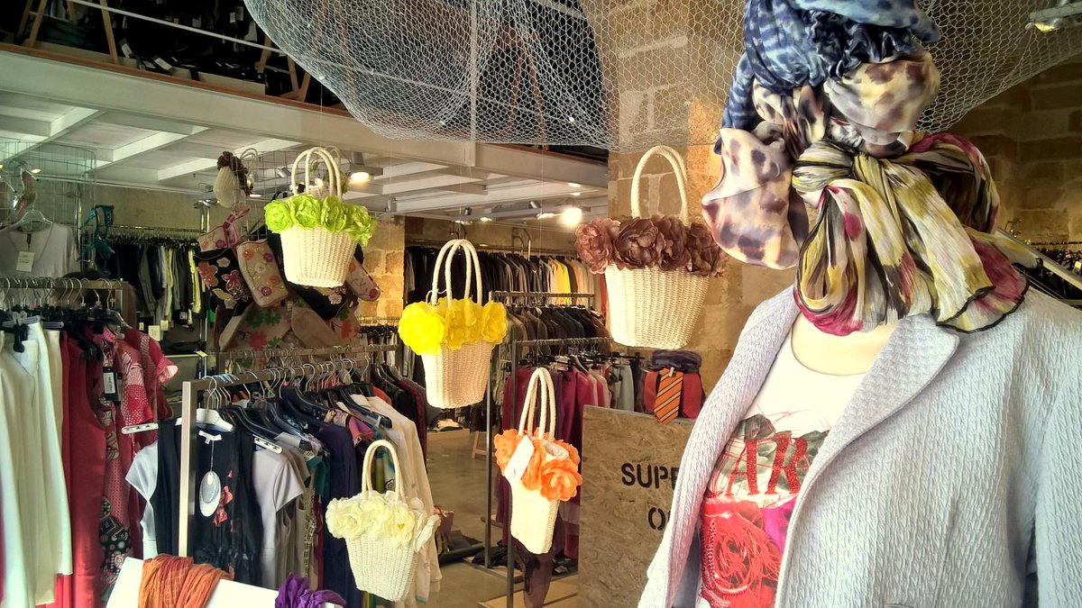 4StudioDesign's tweet image. nuovo allestimento di una vetrina!#visual #vetrina #vetrinista #vetrinistica #design #shop #shopwindow #design