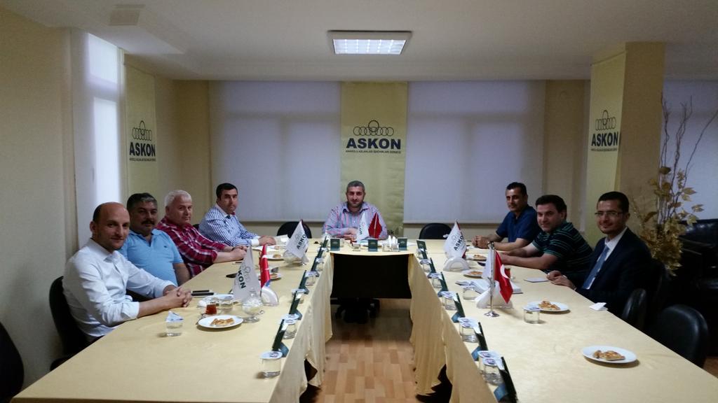Yönetim kurulu toplantımızda gündemdeki konuları değerlendiriyoruz. <a href="/recepcaliskan/">Recep ÇALIŞKAN</a> <a href="/imamhiradagi/">İmam Gazali HIRADAĞI</a>