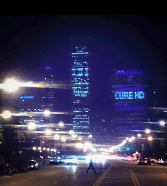 UIowa_HDCenter's tweet photo. Blue and beautiful. Great job @TeamRunForHD & supporters getting Chicago #Blue4HD a few nights ago #HDAwarenessMonth http://t.co/MBkAwZ21Km