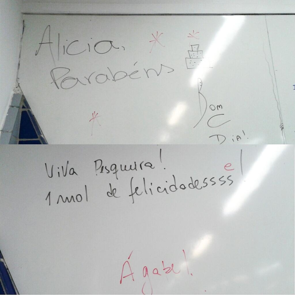 AliciaMagalhaes's tweet photo. Melhores pessoas!! 😂🎉😍 #LilaDay http://t.co/aRrduAHKVM