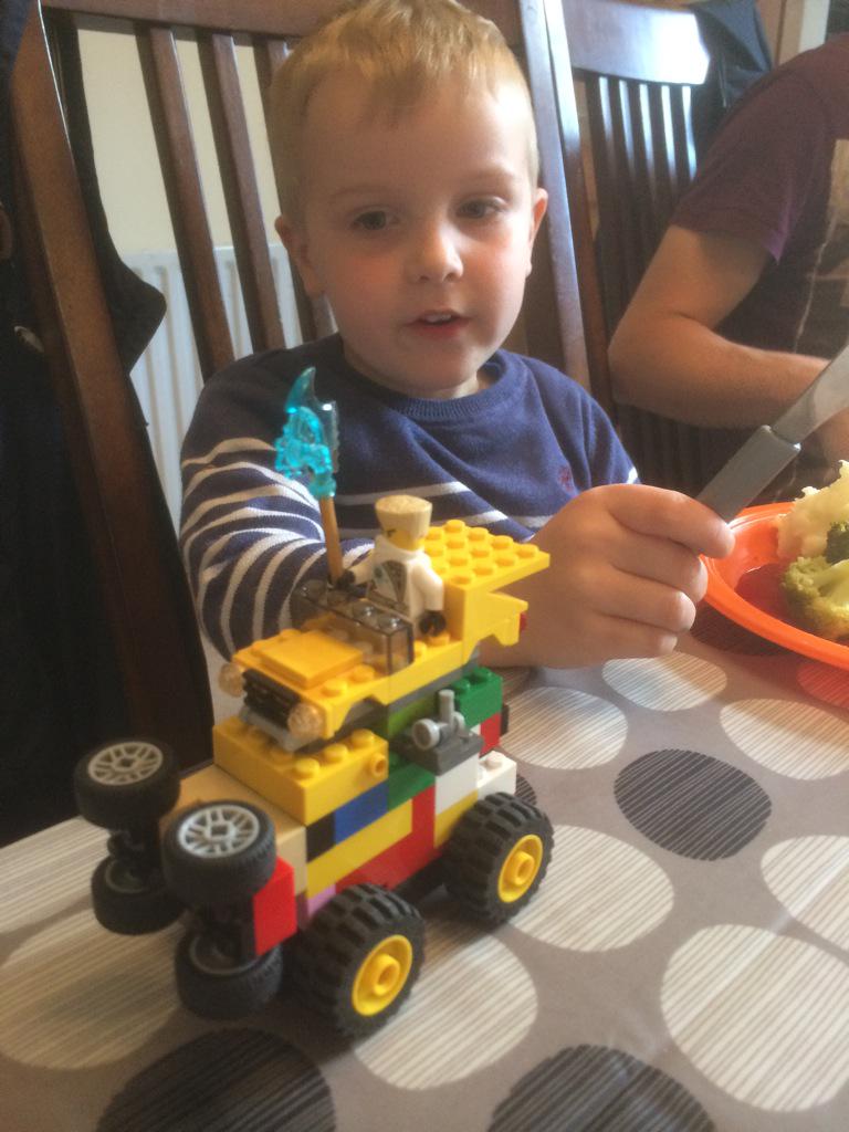 jane_sauce's tweet photo. Impressed with this @LEGO_Group build from our 4 yr old Joshua. It turns ultimate too apparently 👍 http://t.co/4A7AhmuP7d