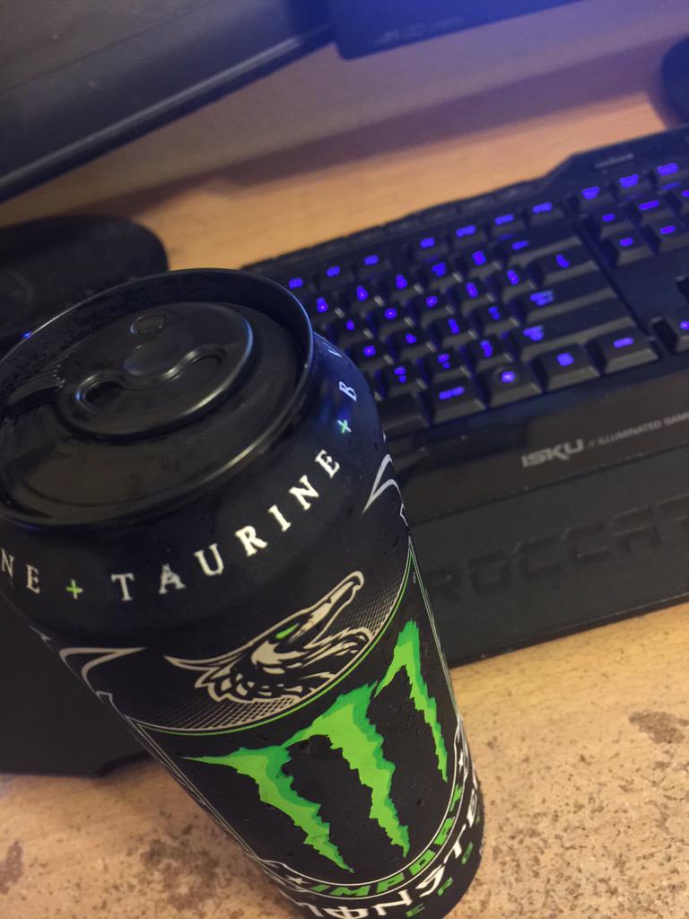 UnitedgamerzHQ's tweet photo. Monster baby 😎 http://t.co/VlyxaVZtpW