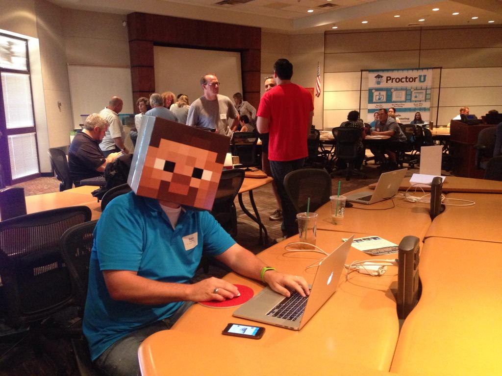 mi_mariposa's tweet photo. Sandbox is rockin'! #mtech15 http://t.co/7aYAwYl23h