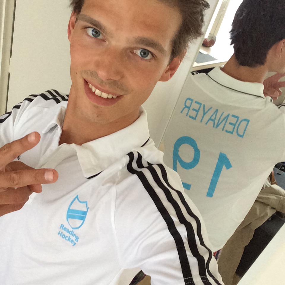 FelixDenayer's tweet photo. Waaaw ๐ Thx @readingskip for the awesome shirt & jacket #FD #Boss #Noncha #HockeyLifestyle #EHL ๐ http://t.co/xZd2yHh4gY