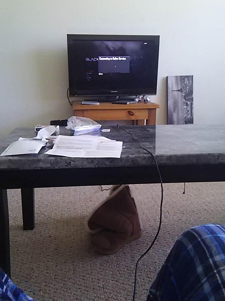 norvasodius's tweet photo. I got the day off with nothing to do. A little bit of relaxing is on schedule today.

#PSN #BO2 #Gamer #WakeAndBake http://t.co/CgHU1Kksuy