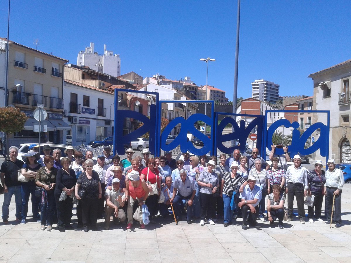MonfragueT's tweet photo. Este pasado fin de semana hemos visitado  Plasencia, Cáceres y Mérida con la Ascociación Cultural SILOA. http://t.co/aD8lllRy8h