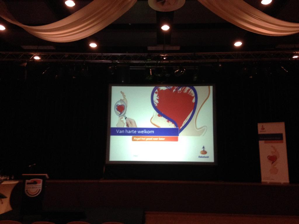 1e klanten komen binnen voor de bijeenkomst "regel hét goed voor later " van @RaboPML in #Heel