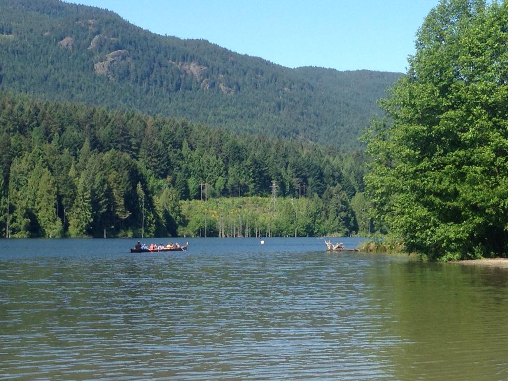 Canoeing at Westwood Lake with <a href="/depbayecoschool/">deptbay ecoschool</a> #SD68 #sd68learns
