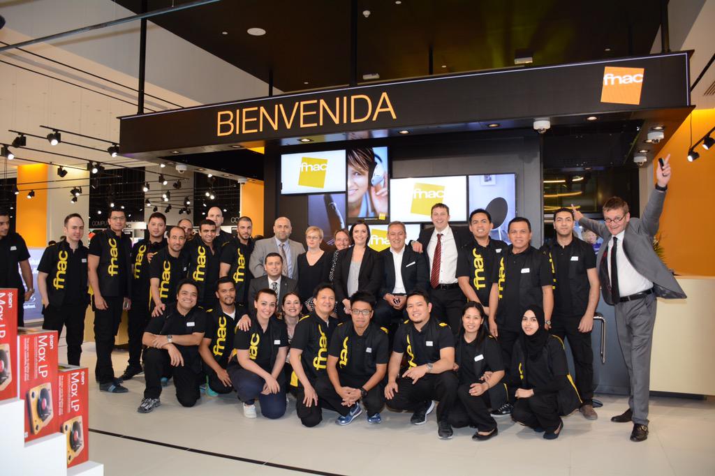 TCoquand's tweet photo. Fnac Doha Team http://t.co/EXB6LpUsyB