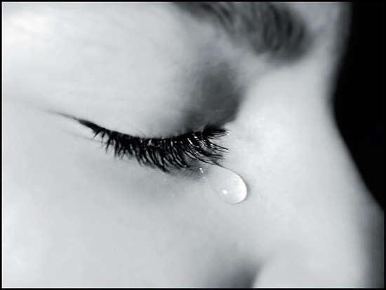 alamal_4's tweet photo. قال ابن الجوزي رحمه الله: "ماء العين على الأرض حياة للزرع.. و ماء العين على الخد حياة للقلب"!" http://t.co/XI0hQDOheh