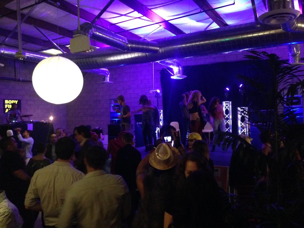 FUNKWORKS's tweet photo. What a busy weekend we had!! ☺️ #FunktionOne #Funkworks #LosAngeles http://t.co/PNPoppyywm