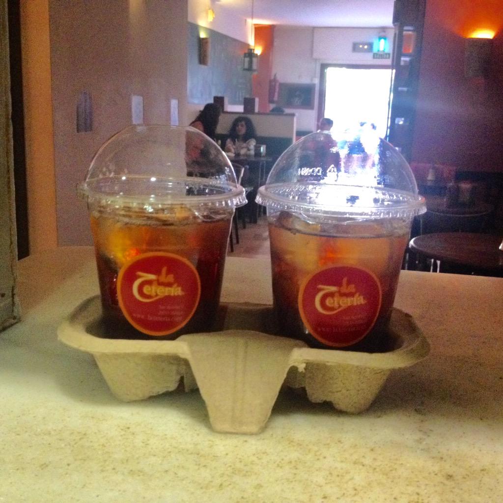 La_Teteria's tweet photo. #walkingtea ¡que viene el Terral! Roiboos de vainilla para llevar http://t.co/JSc1epSj5b