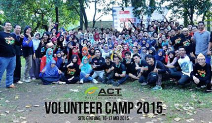 MRIPusat's tweet photo. ACT dan MRI, Sukses Gelar Volunteer Camp 2015
http://t.co/szhBgp9dAR
#MRIACT http://t.co/GkQL90tBeJ
