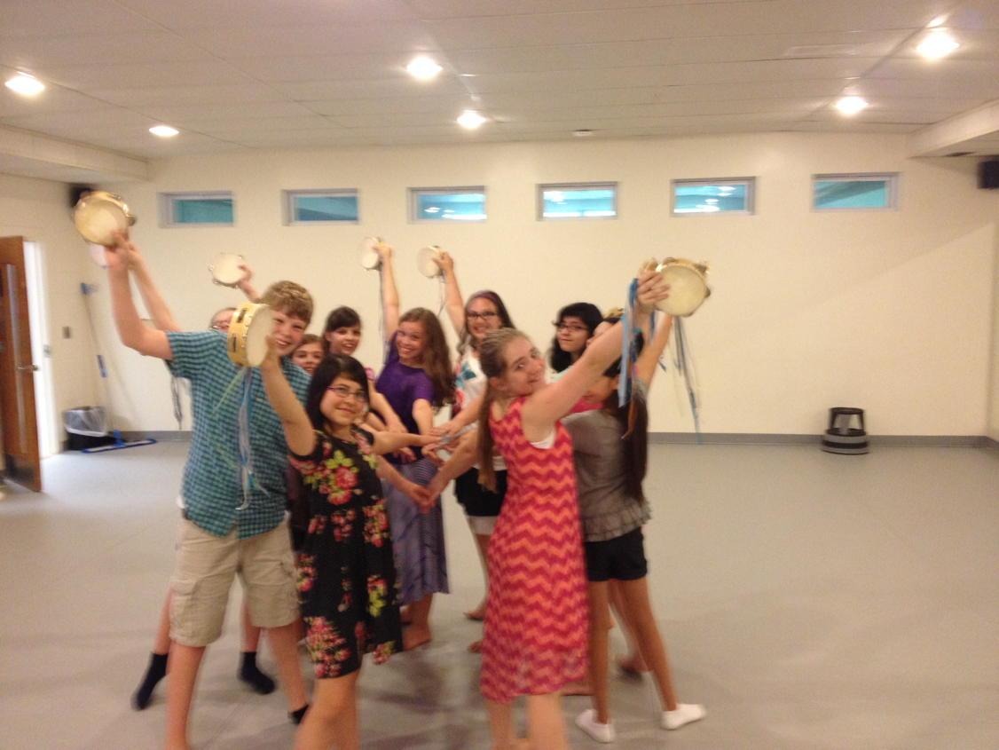 MPHdance's tweet photo. MPH 6th grade dancers learning the Tarantella! http://t.co/xDVKp3c2sq