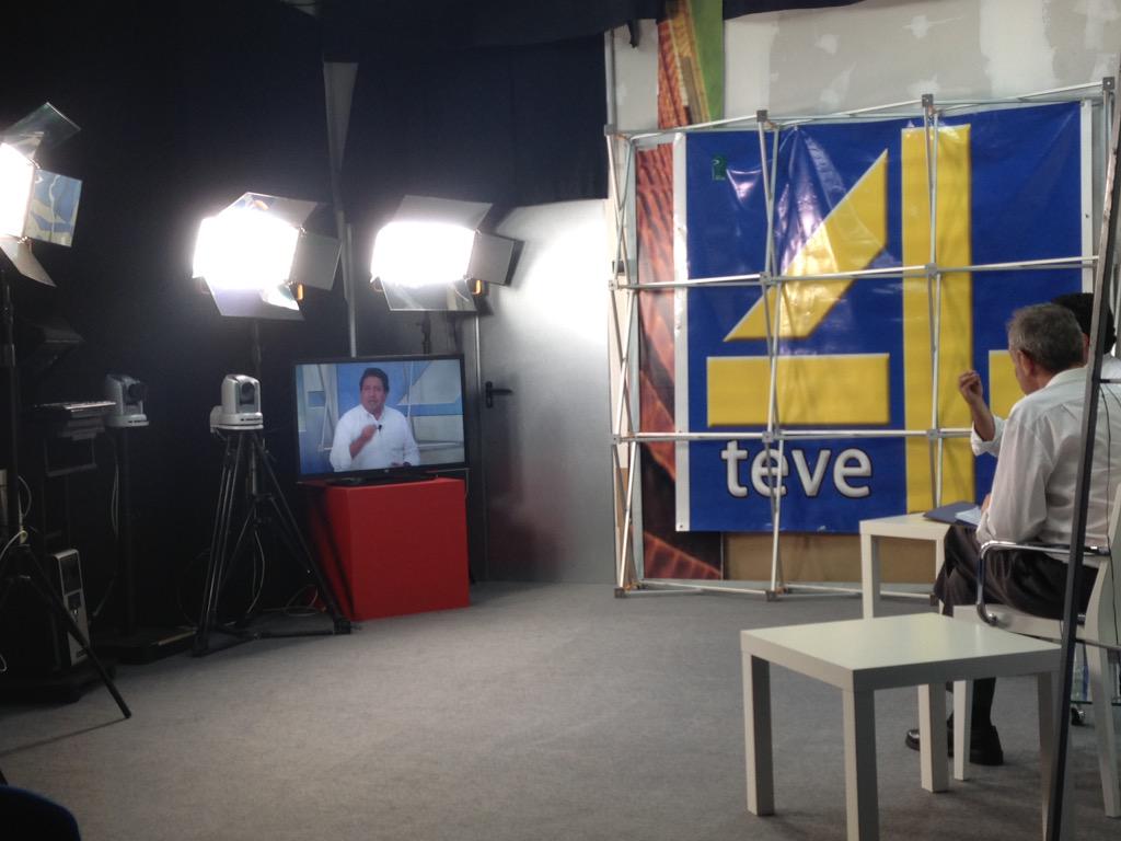 javiermoliner's tweet photo. Seguimos de ruta. Del plató de TV4 Vila-real a La Vilavella a respaldar a @jljarque y todo su equipo. #PoryParaCS http://t.co/zM8FUbvvRG