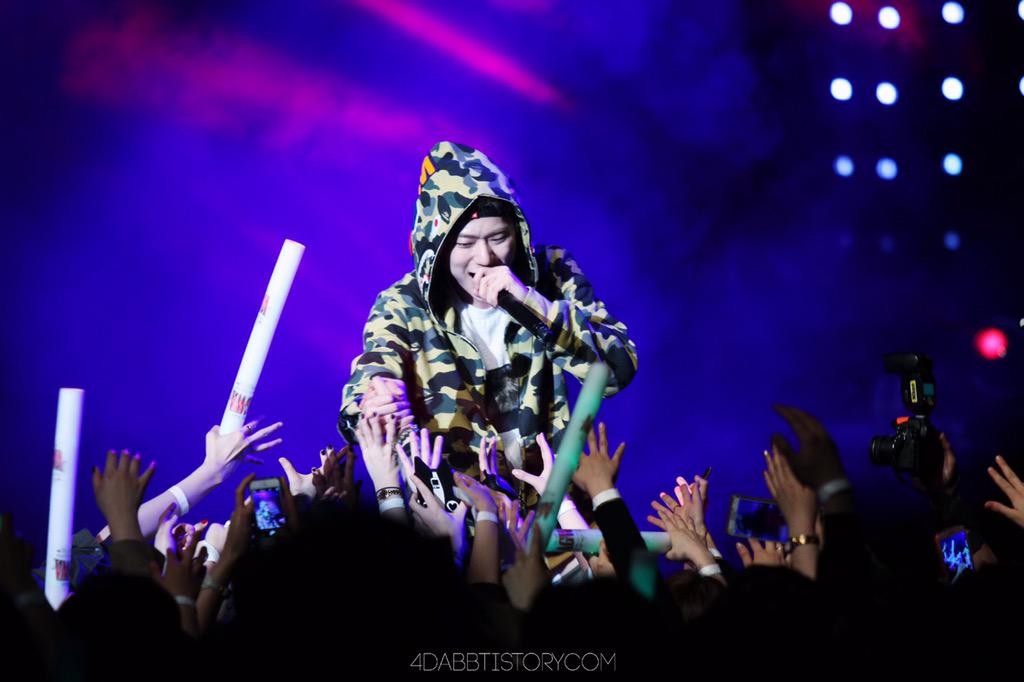 4dabb's tweet photo. 150411 블랙프라이데이 #지코 #우지호
그리움의고유명사 지아코🙏🏻 http://t.co/vArb32udVZ