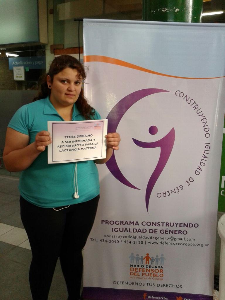 Defensoria_Cba's tweet photo. Exitosa campaña informat s/ #PartoHumanizado en centros salud y cpc de la ciudad #Ley25929 @InstGenero @MarioDecara http://t.co/v338B9RaiQ