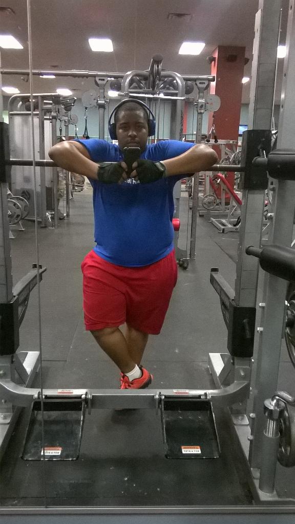 2wayneRush's tweet image. In the gym working out