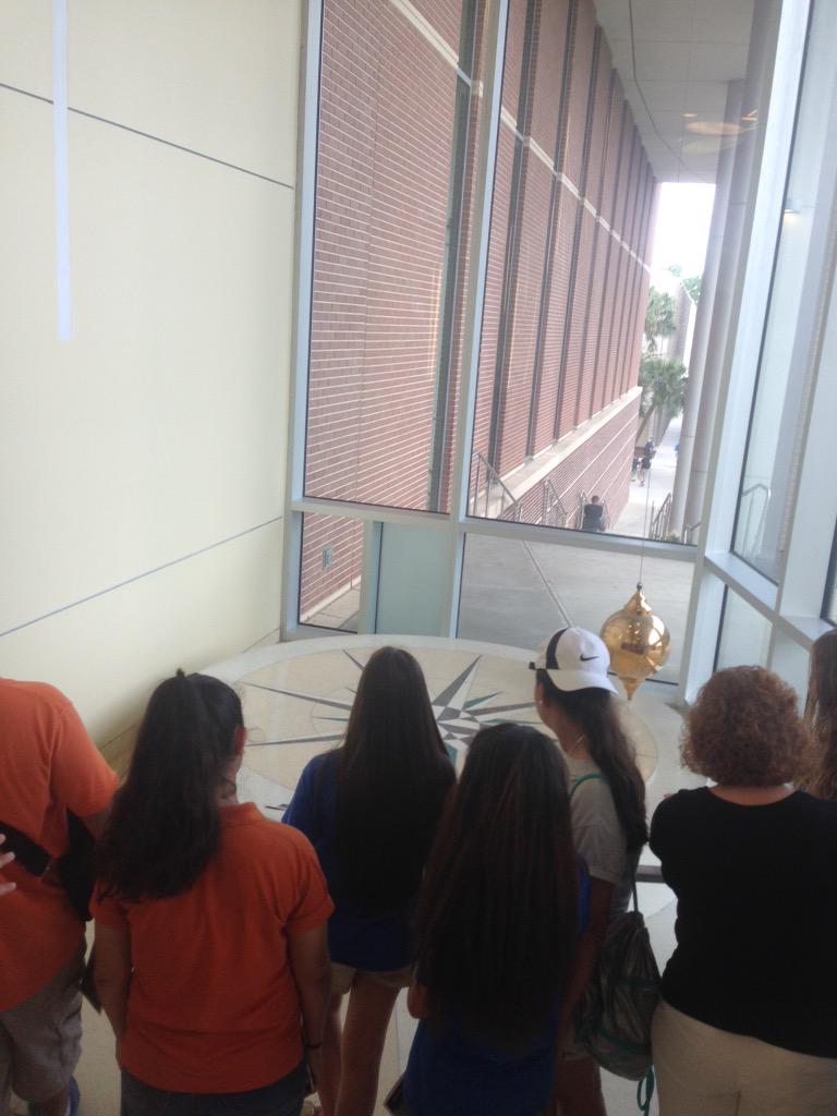HHSAVID's tweet photo. @USFAdmissions enjoyed our tour today http://t.co/iaJkgMJcyl