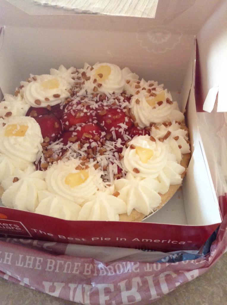 Seeena_'s tweet photo. Literally the best pie in America, Hawaiian Pie is back! #savoringeverybite http://t.co/VFmEv25QNA