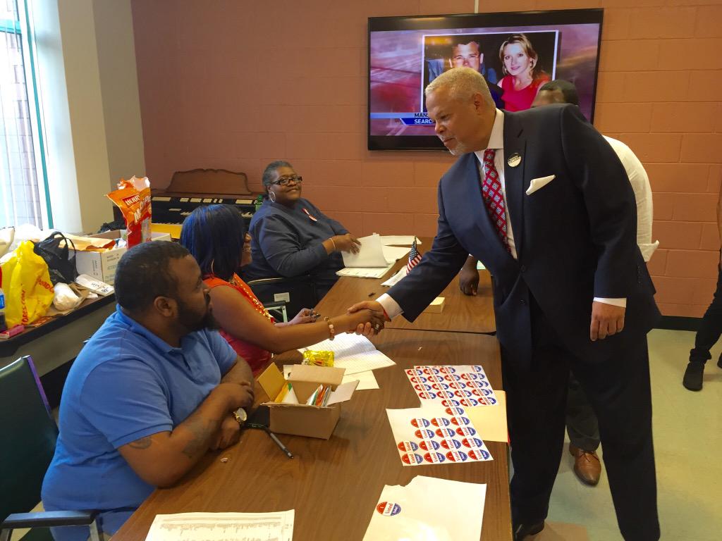 JoinTeamTony's tweet image. Making a few more stops in #SouthPhilly before the polls close. #NextMayorPHL #TeamTony #GOTV