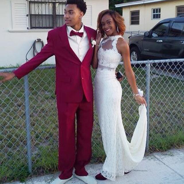 BBQ_SauceMe's tweet photo. He Is My KING π and I Am His QUEEN πΈ βΌοΈ #NMBProm2k15 #NMBshutitdown #prom2k15 #MiamiProm2k15 ππππ http://t.co/4G5apfNXO1