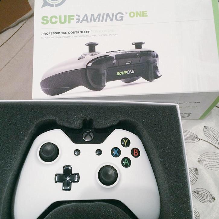 FazeEbns's tweet photo. RT TO WIN THIS XBOX SCUF ONE! http://t.co/tzsPXNTpZ3