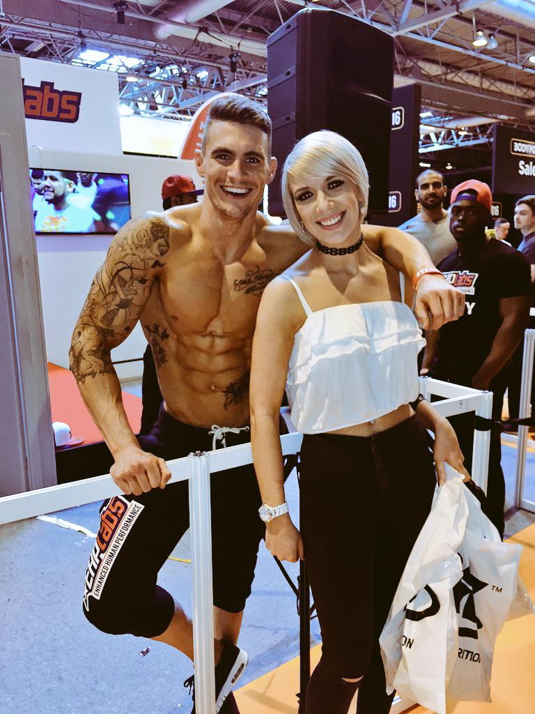 carajade2503's tweet photo. I have definitely got a new crush! This guy is the definition of gorgeous! 😍 @DickersonRoss http://t.co/vHspy07nSK