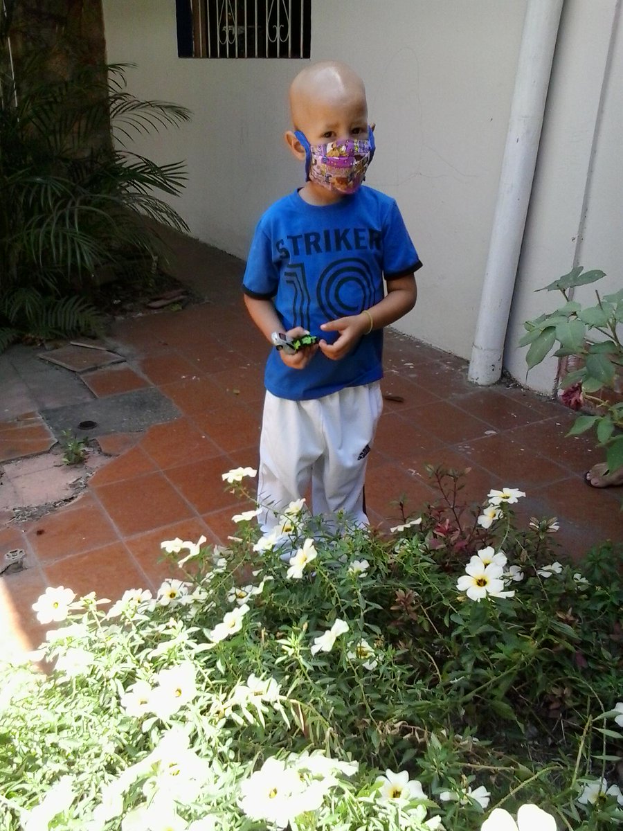 ysabelvizamora's tweet photo. @cmdnnabejuma celebra Mes de la Familia con un abrazo para Sebastian. Colabora, acompáñanos 0414 7876499 0426 6436903 http://t.co/3S4BaPkVKZ