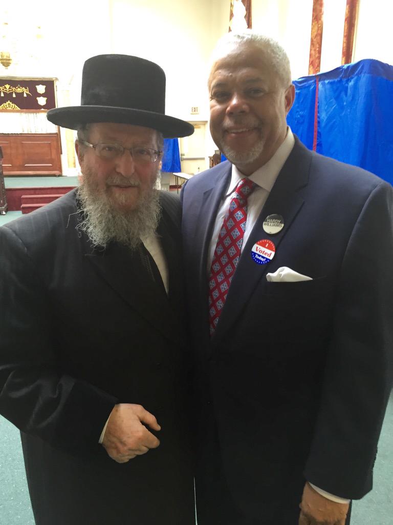 JoinTeamTony's tweet image. I was in the area -- so of course i'd stop by to say hello to Rabbi Issacson. #TeamTony #NextMayorPHL