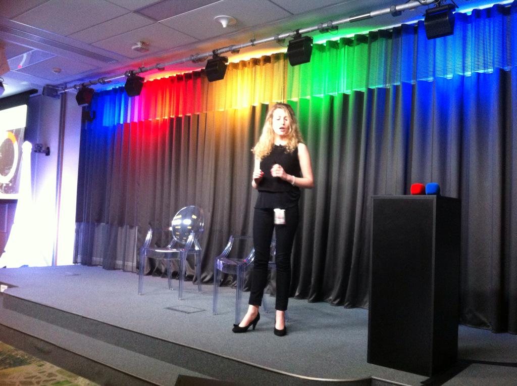 SandraMerliere's tweet photo. Entre 1% et 5% de taux de conversion pour le #ecommerce français @MarieMeyerie  @Enovatrices #ConfEcommerce http://t.co/Jl2FEDDFA2