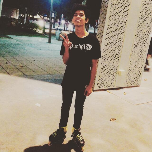 YouKnowItsNajmi's tweet photo. Selamat malam 😪 http://t.co/MFn68yt9Si