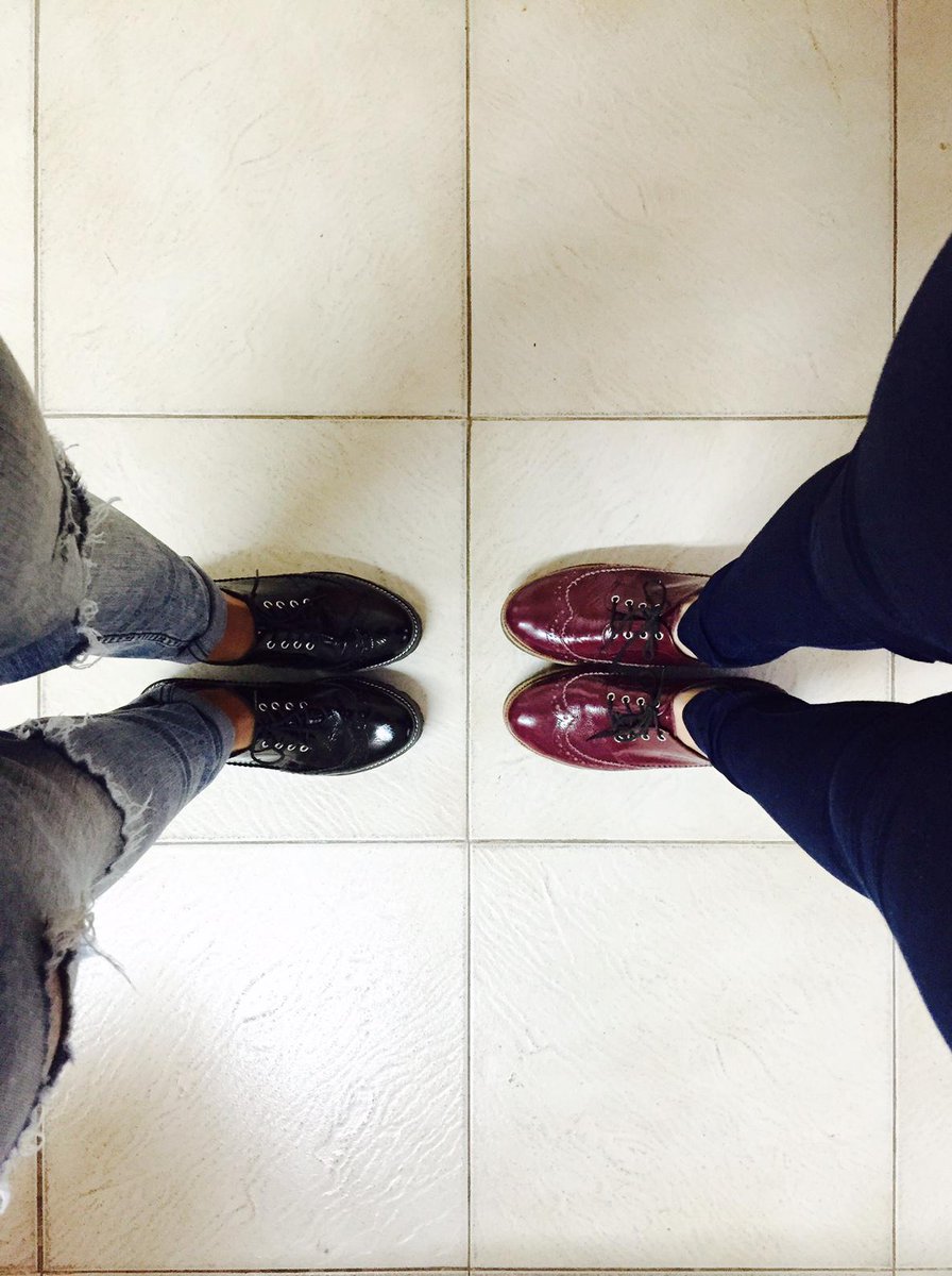 LazaroCuero's tweet photo. El comodín y elegido del Departamento de Marketing y Diseño @lazarocuero Mega canchero y cómodo #MocasínLIS #BeLazaro http://t.co/9DE83n7Nxh
