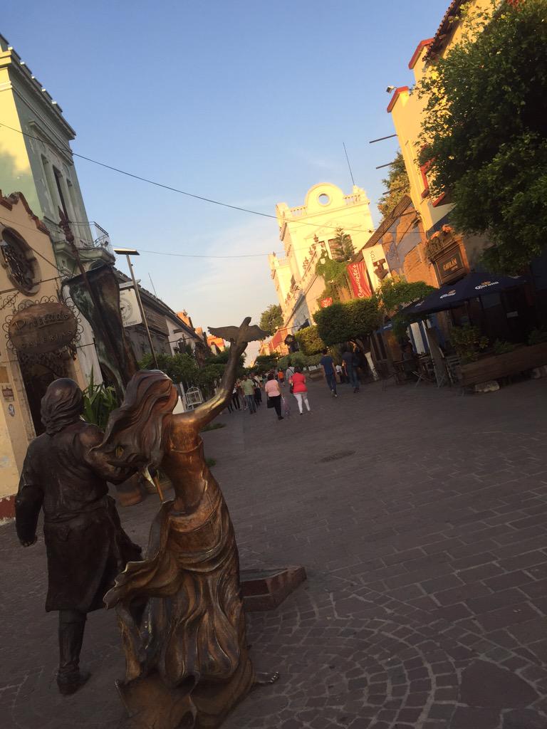 CristianVeraN's tweet photo. @EnTlaquepaque http://t.co/7uqnFJhc0x