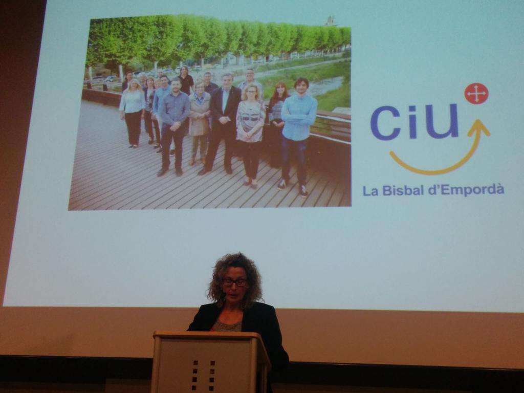 gemnadal's tweet photo. .@ciulabisbal presenta els eixos del programa x als propers anys: qualitat de vida, promoció econòmica @boada_anna http://t.co/g4vdyu16z7