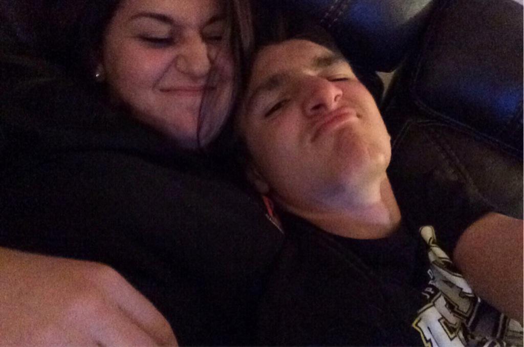 th_seth's tweet photo. Happy birthday😘@emilie_rudisill http://t.co/3ofSETrYZ3
