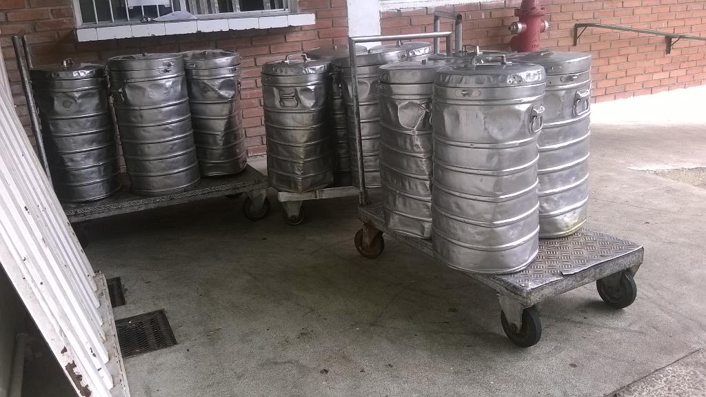 comisioncomeULA's tweet photo. Hoy estuvimos garantizando que los servicios a los estudiantes se subieran desde ciclo básico hasta hechicera http://t.co/akDzxjNlAH