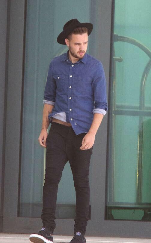 1D_24hNews's tweet photo. Liam at the airport in Vegas yesterday ❤️😍
#BBMAs2015 #OneDirectionOnBBMAs #5thiscoming #NoControlDay #NoControl http://t.co/4m6DOIHF2D