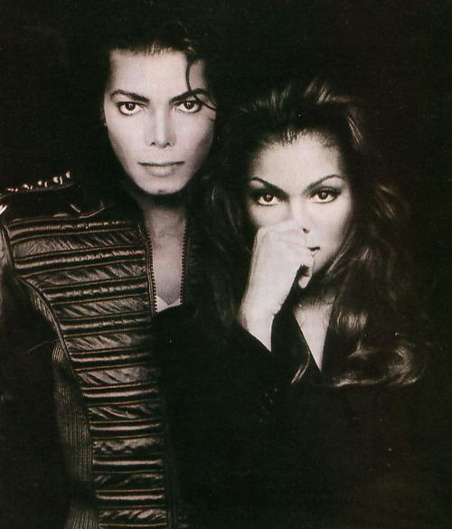 parisjjacksonn's tweet photo. #MJ&amp;JJ. http://t.co/SX0xFmdSad