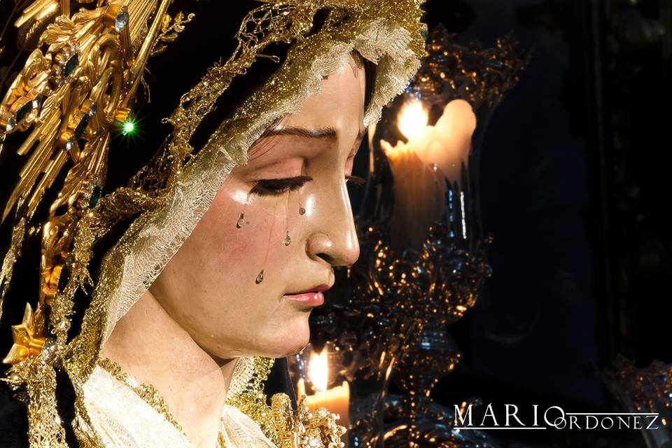 SoledaddePriego's tweet photo. Besamanos a la Santísima Virgen de la Soledad @mozaguil http://t.co/Rpu2cl8PTt