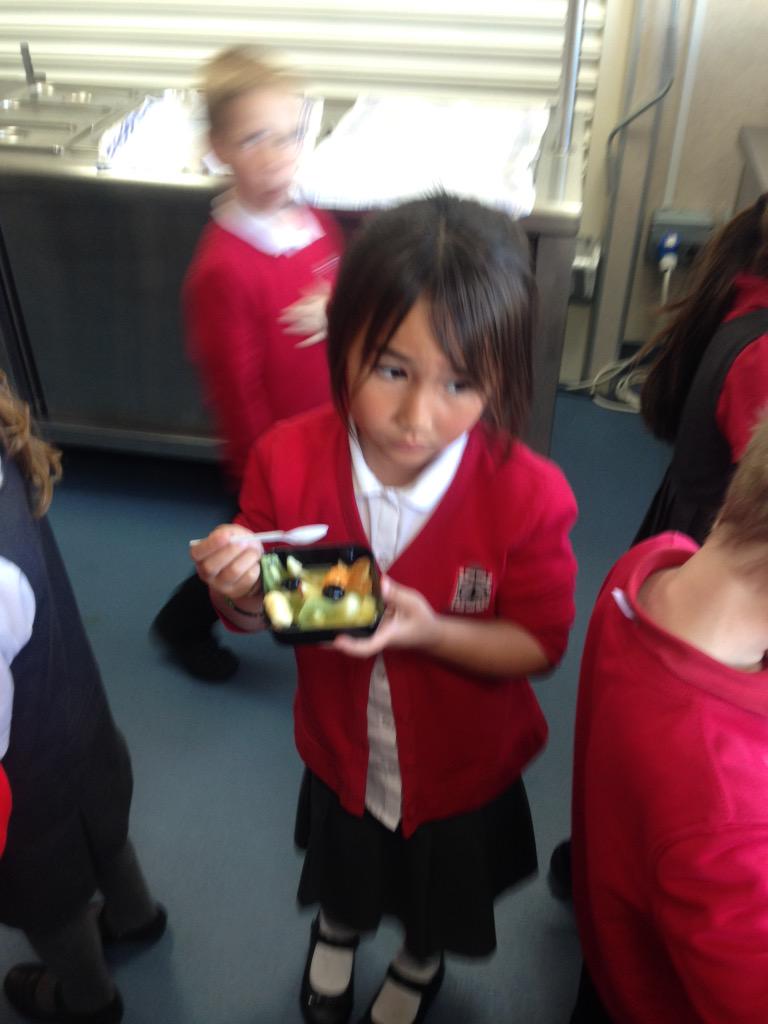 LearningLucy2L's tweet photo. We loved sampling the food we prepared! #successfullearners #responsiblecitizens http://t.co/YdIlhARMgb