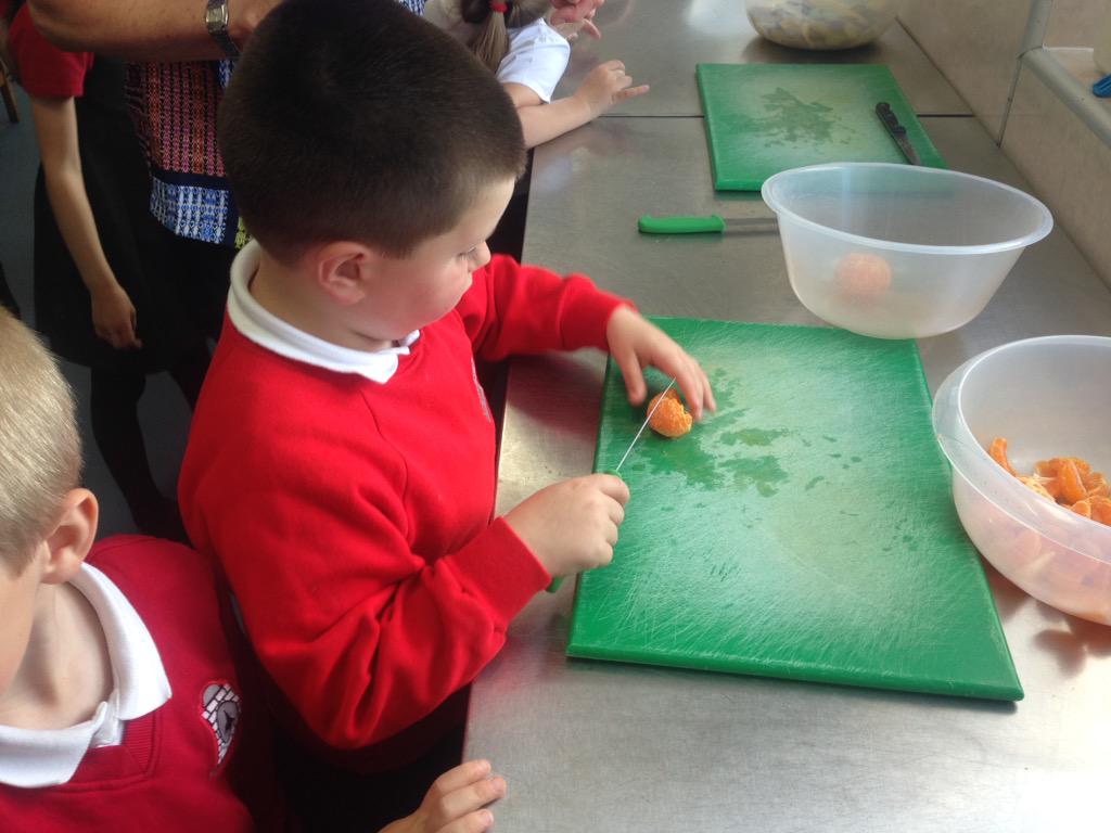 LearningLucy2L's tweet photo. We developed our culinary skills today! http://t.co/DP7KZ3cyWz